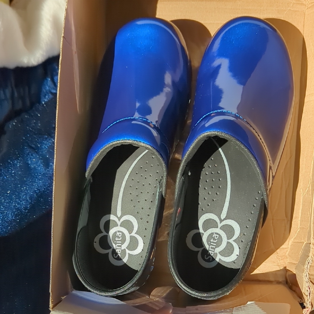 💙Women's Sanita Shiny Blue Clogs or Mules size 37💙